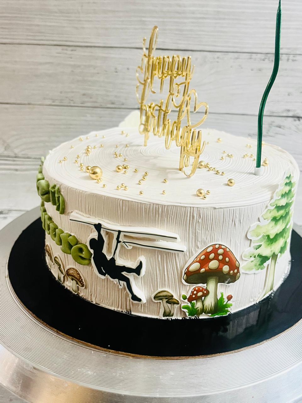 Custom Cake 30