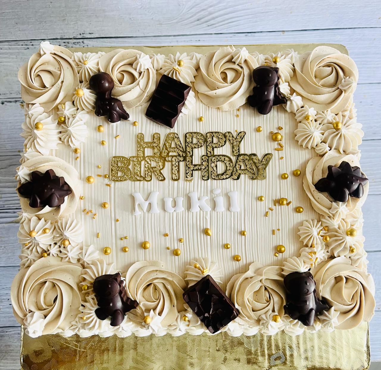 Custom Cake 32